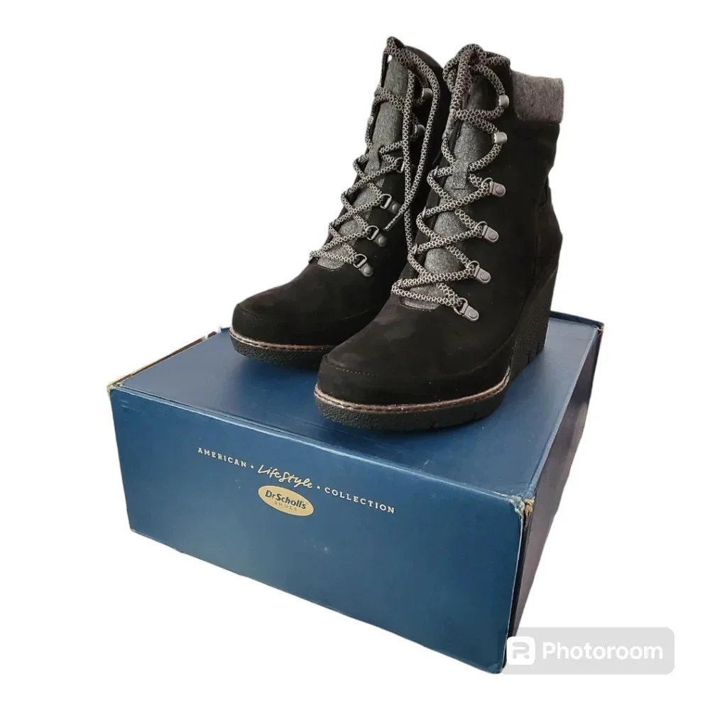 Dr Scholls Microfiber LADA black wedge boot‎